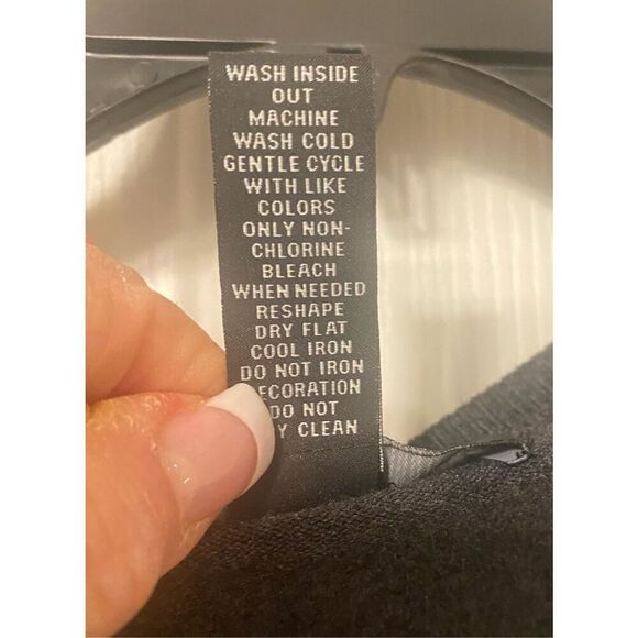 Sequin Open Front Sweater by UNC International Concepts. Size MP - Picture 7 of 8